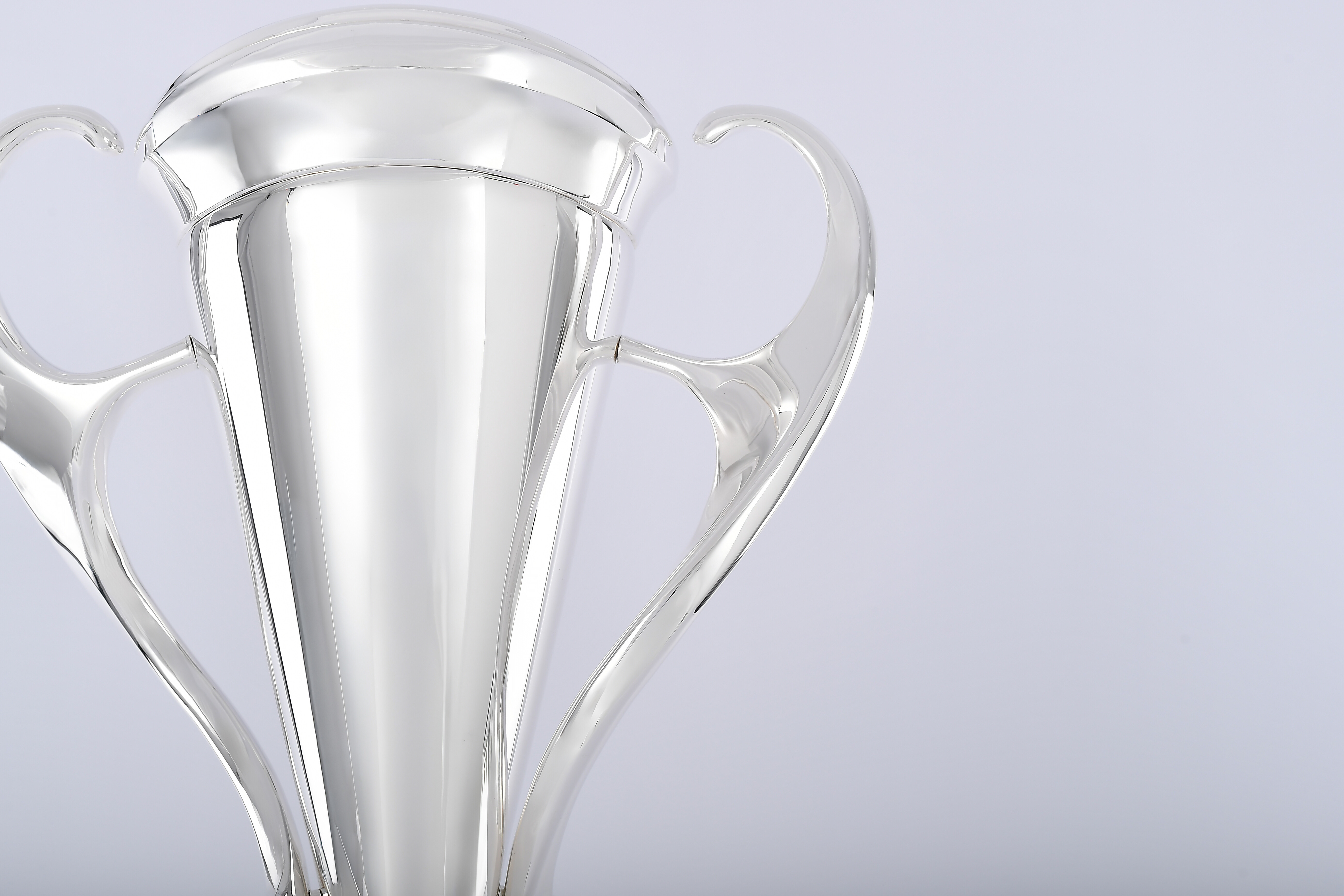 Darwin Nuñez: Tiền đạo gây tranh cãi nhất Ngoại hạng Anh