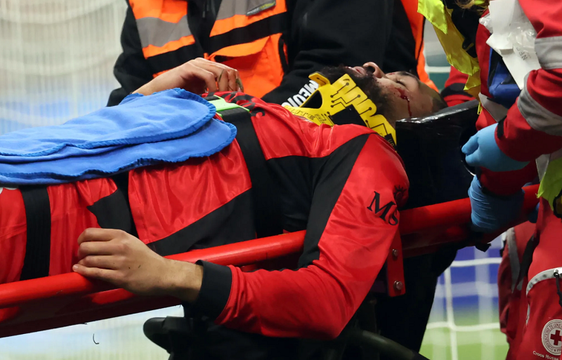 Sieu Qua bong Vang la gi va vi sao danh hieu nay hiem den muc dac biet